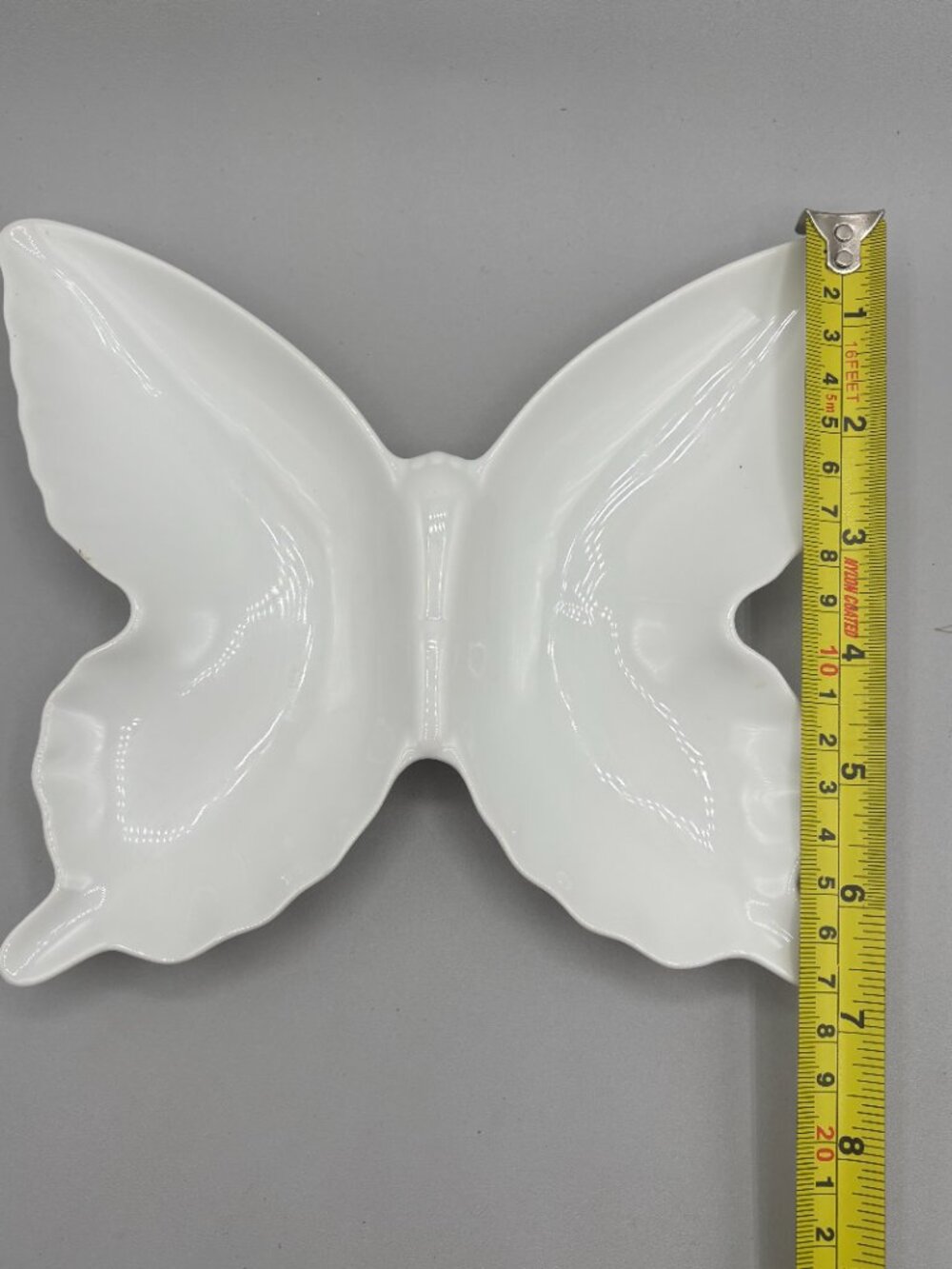 VNTG White Ceramic Butterfly Trinket Dish Jewelry Dish Candy Dish Vanity Decor - Picture 4 of 4